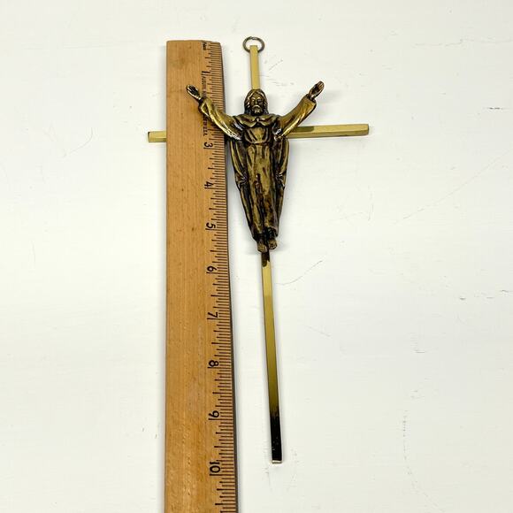 Vintage Metal Brass Cross with Risen Christ Crucifix Religious - Picture 6 of 6